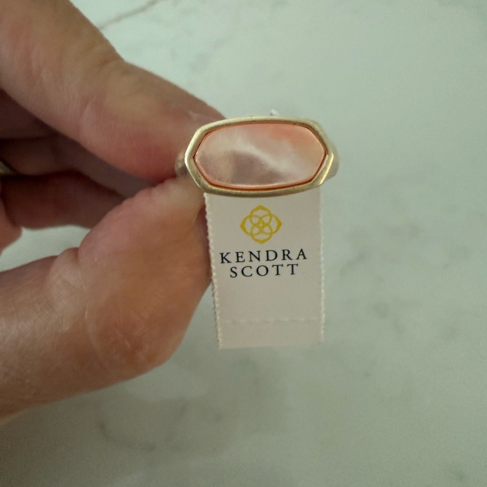 NWT! Rare Kendra Scott Mel ring - size 6